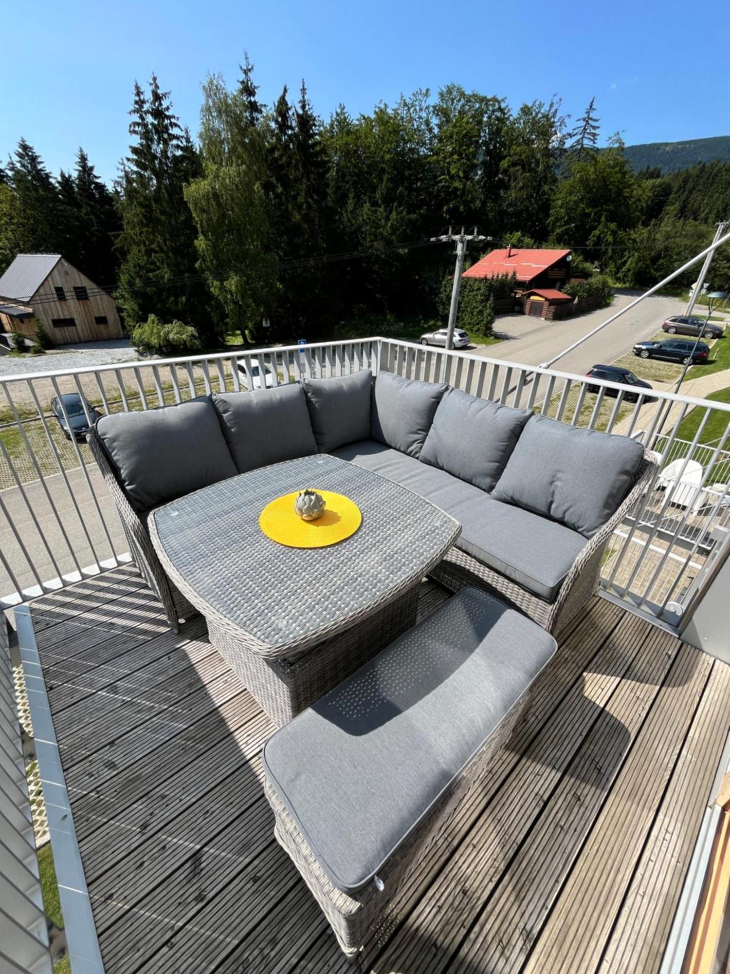 Hillside Y34 Apartment Долни Кубин Екстериор снимка