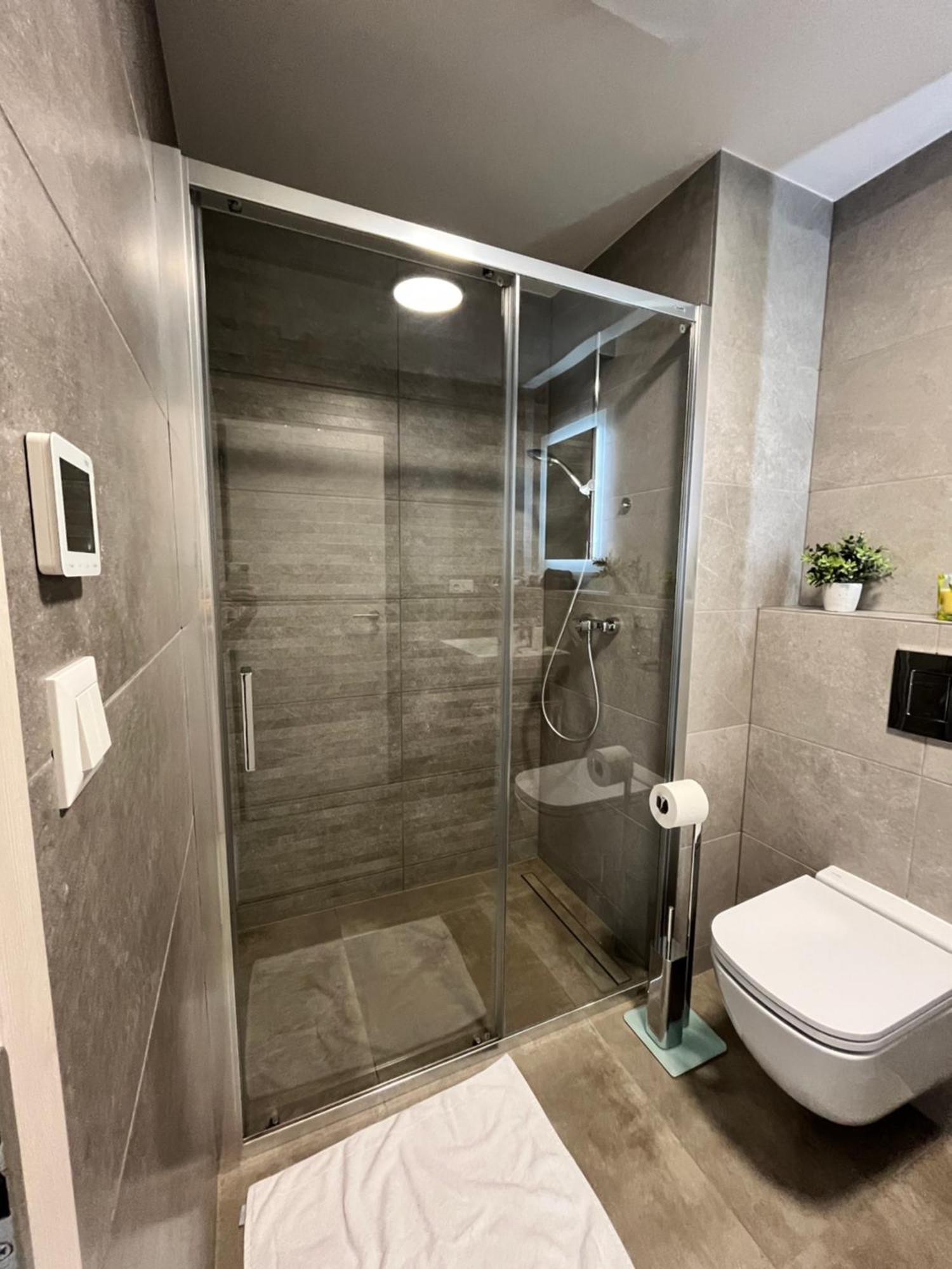 Hillside Y34 Apartment Долни Кубин Екстериор снимка