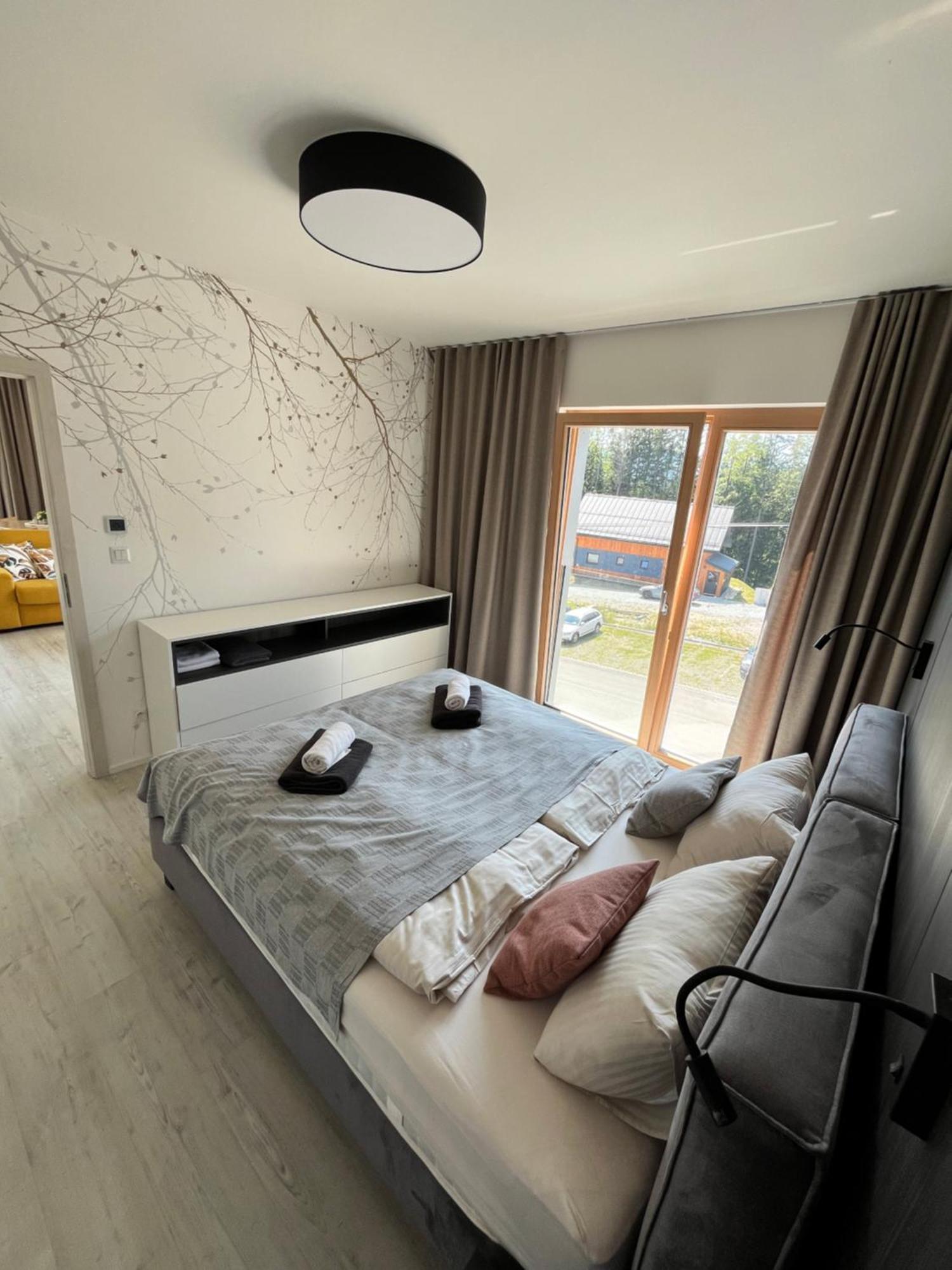 Hillside Y34 Apartment Долни Кубин Екстериор снимка