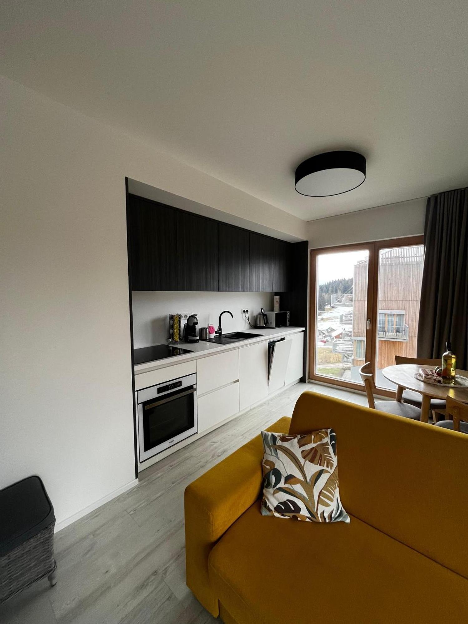Hillside Y34 Apartment Долни Кубин Екстериор снимка